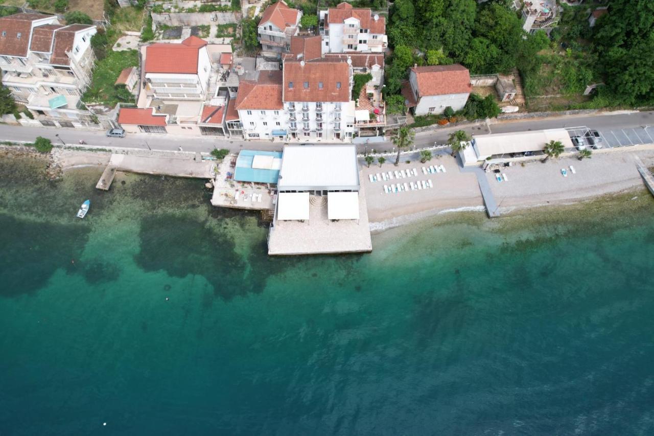 Hotel Azzurro Herceg Novi Exterior foto