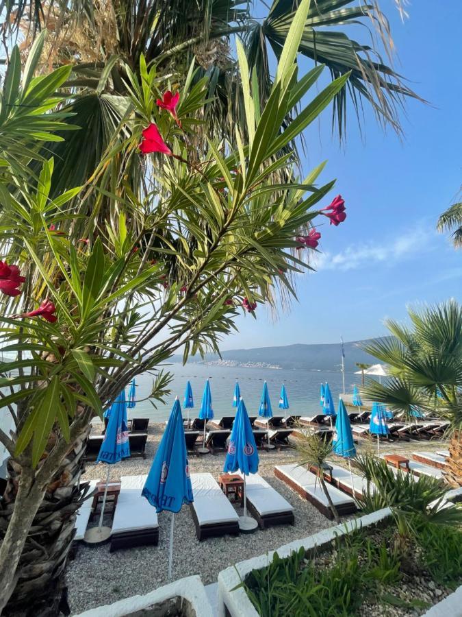Hotel Azzurro Herceg Novi Exterior foto