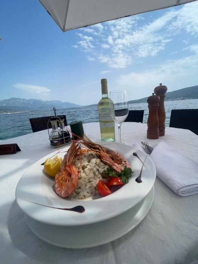 Hotel Azzurro Herceg Novi Exterior foto