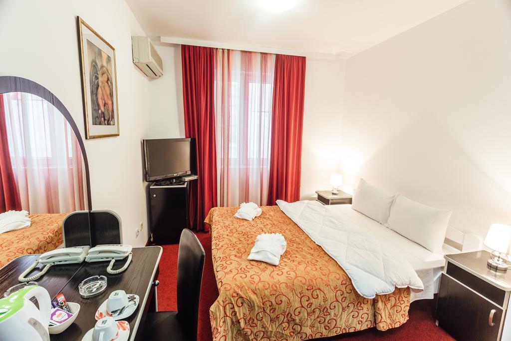 Hotel Azzurro Herceg Novi Exterior foto
