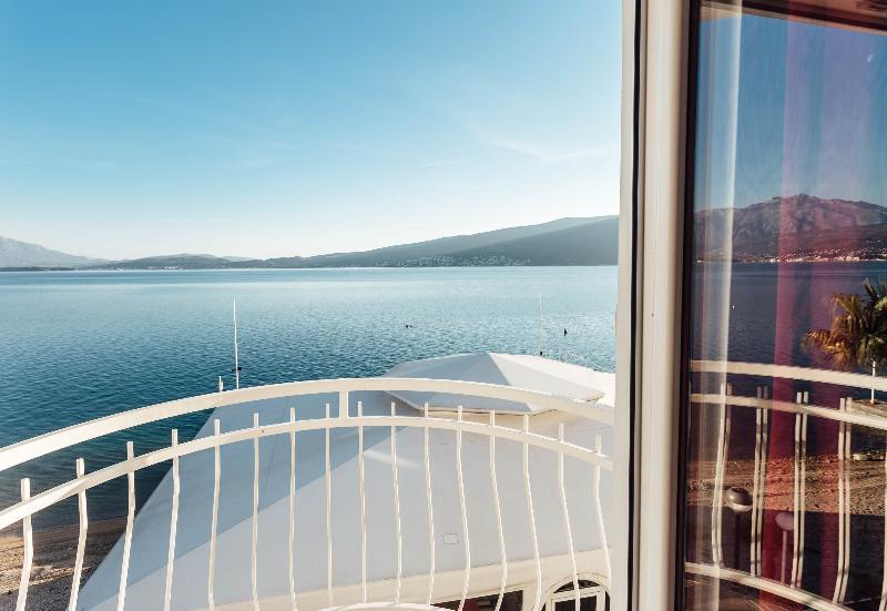 Hotel Azzurro Herceg Novi Exterior foto
