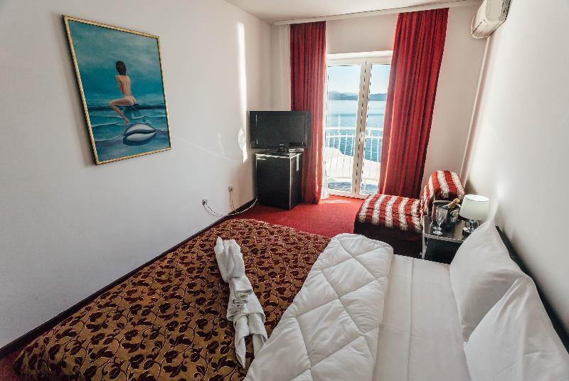Hotel Azzurro Herceg Novi Exterior foto